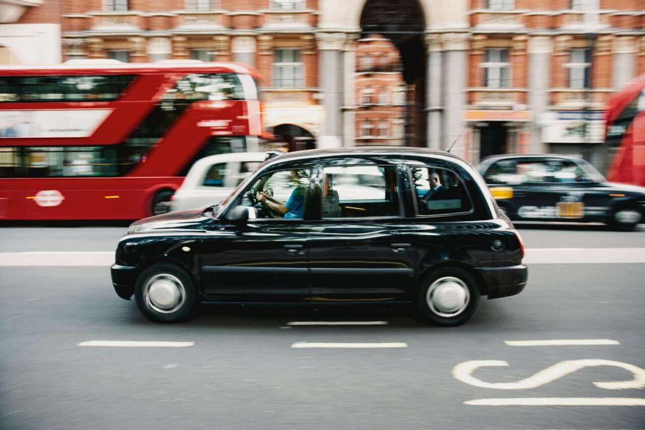 Tunbridge Wells Taxi Services. Reliable and cheap taxi and cab services.